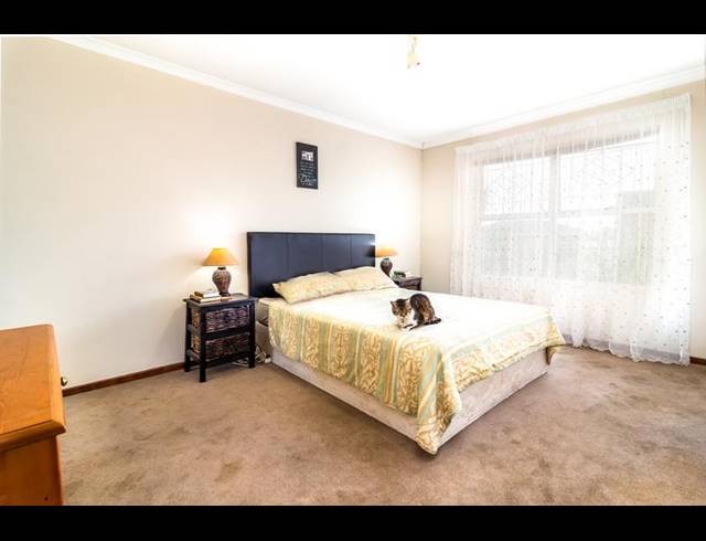 3 BEDROOM HOUSE FOR SALE IN VREDEKLOOF